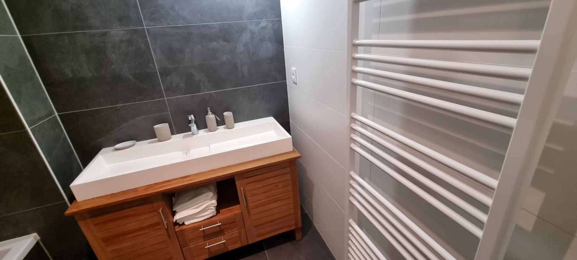 Bel Appartement Contemporain Avec Terrasse Climatisation Et Parking Payant En Option Strasbourg Eksteriør billede